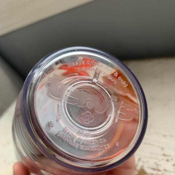 Tervis 10 oz Star Wars BB8 tumbler with lid - Picture 3 of 4